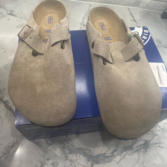 Birkenstock Boston Taupe Size 10. Brand new never worn. Limited availability - Picture 2 of 4